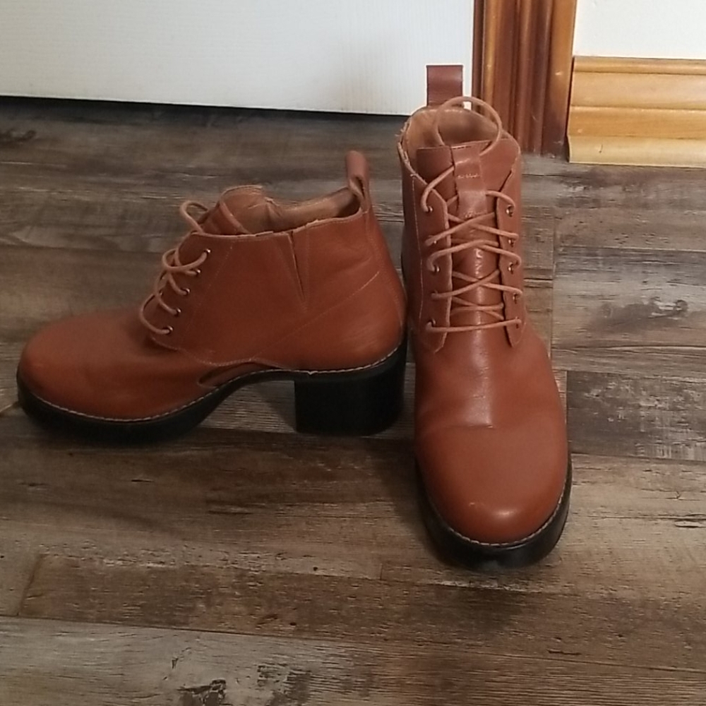 Platform foots